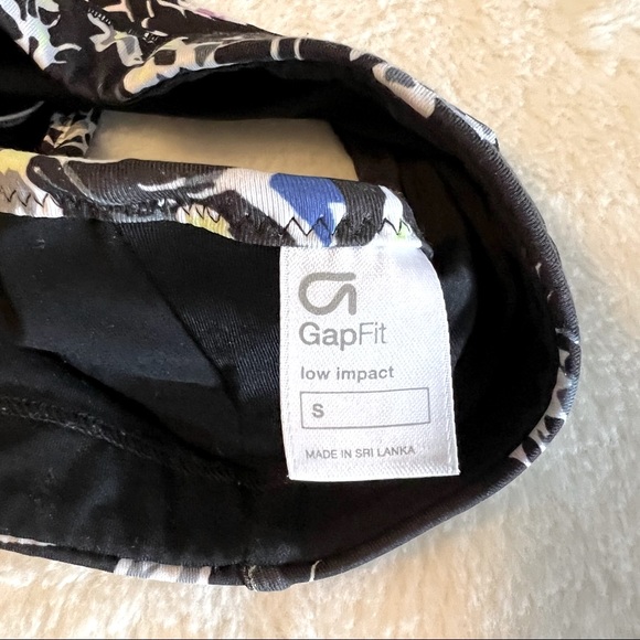 GapFit Sports Bra! - Picture 5 of 8